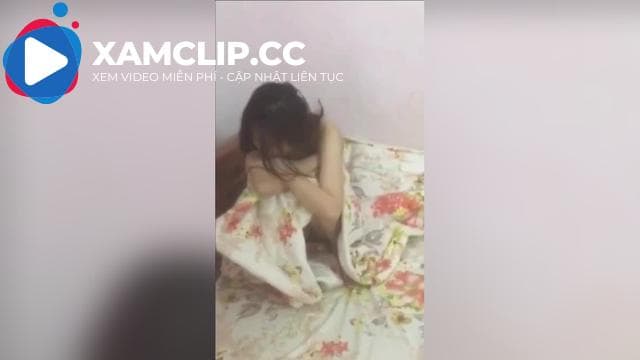 Nguyễn Thị Tú Linh còn học sinh nhưng đã đam mê giường chiếu