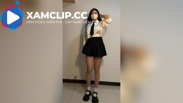 Clip em nữ sinh cấp 3 học vũ đạo để tối lên 1900 múa cột