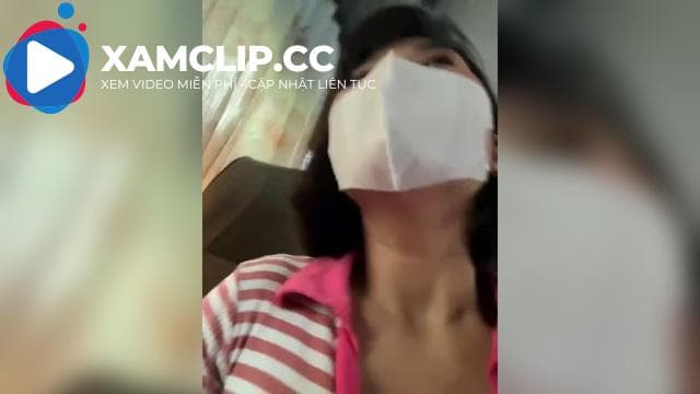 Cảm động clip cô gái cho bưởi dạo phố bằng xe buýt