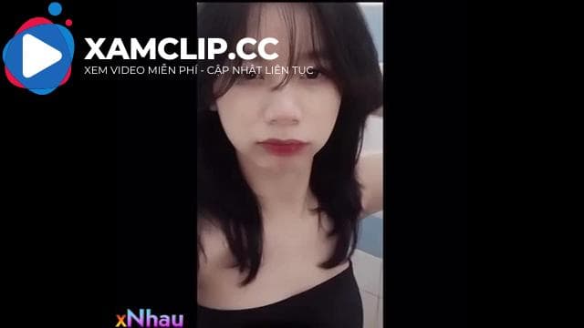 Gạ gẫm em gái trên mạng cả tháng mới được địt ngoài đời thực