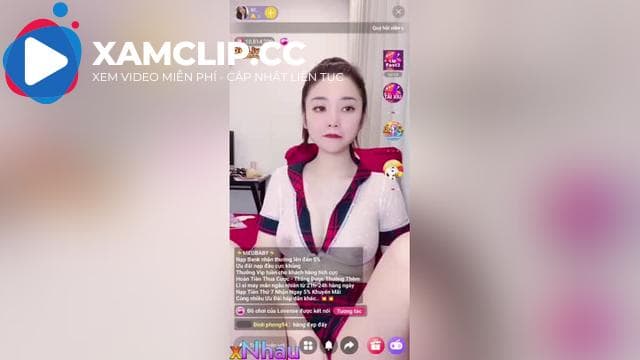 sáng đi làm công ty tối về live banh bím show hàng khoe vú