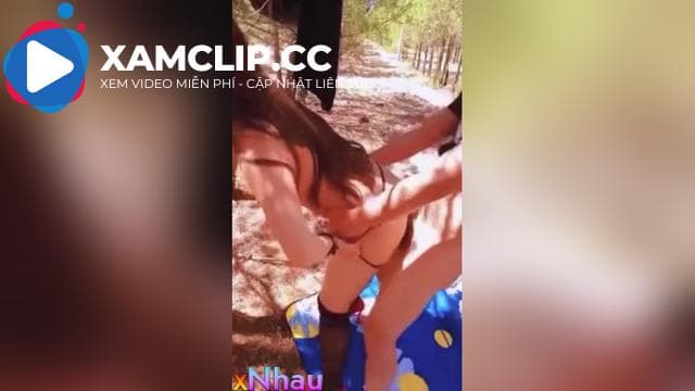 Vợ chồng dâm ra đồi địt nhau kêu rên la hét uống tinh