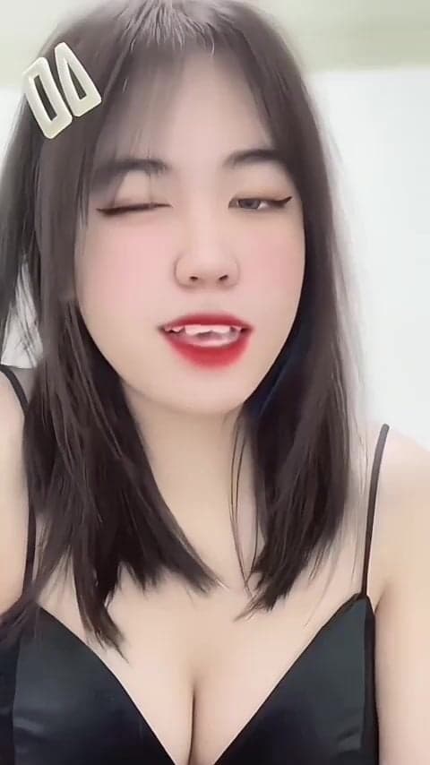 bé minh tâm 2k6 sinh viên năm nhất lộ clip thủ dâm show hàng với bím non to