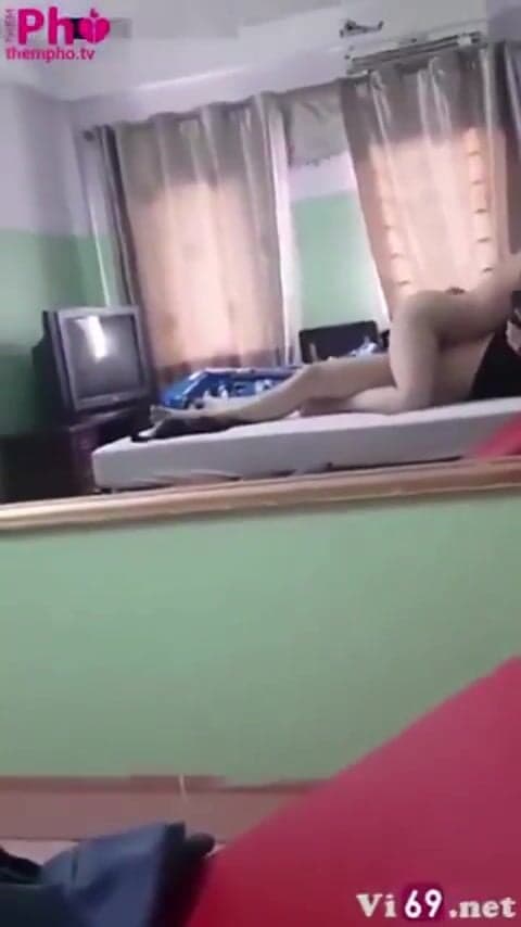 Sex loạn luân chị e năm 90, ở nhà mk con cj đè e trai ra địt