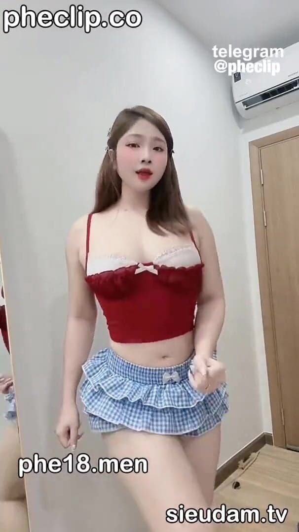 Hot, Idol Tiktoker Tạ Thanh Nhi lộ clip nhảy khoả thân khiêu dâm