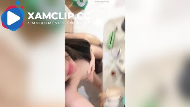Em live nhưng không bật flash nên bướm hơi thâm