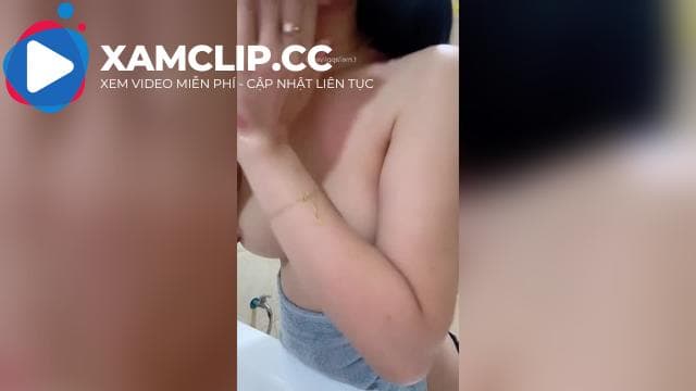 Clip rửa vú trước khi ngủ của chị em