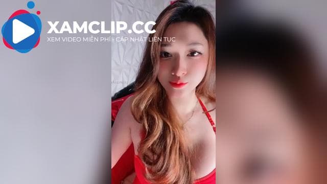 Lô clip em gái tự xử tại nhà