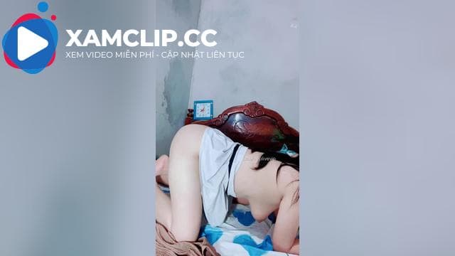 Mưa gió thế này ở nhà lại được em yêu cho húp sò lông