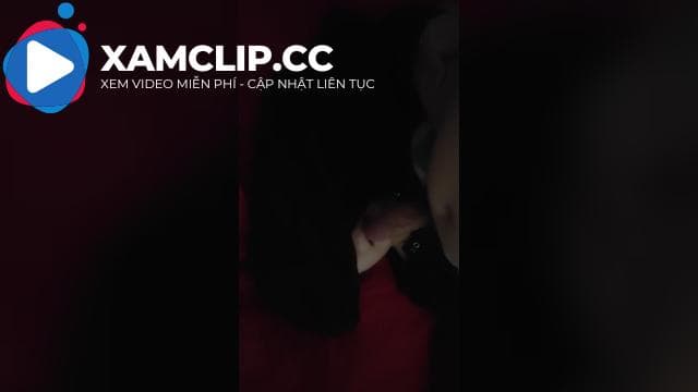 Em gái mê cu mút chùn chụt từng centimet như mút kem