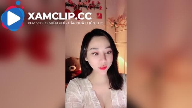 Hot Idol Ni tâm hồn tròn xoe, trắng bốp