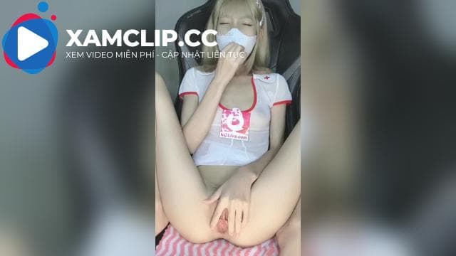 Em y tá mắc hội chứng thèm chim mãn tính